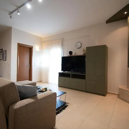 Alkinois House Apartmán